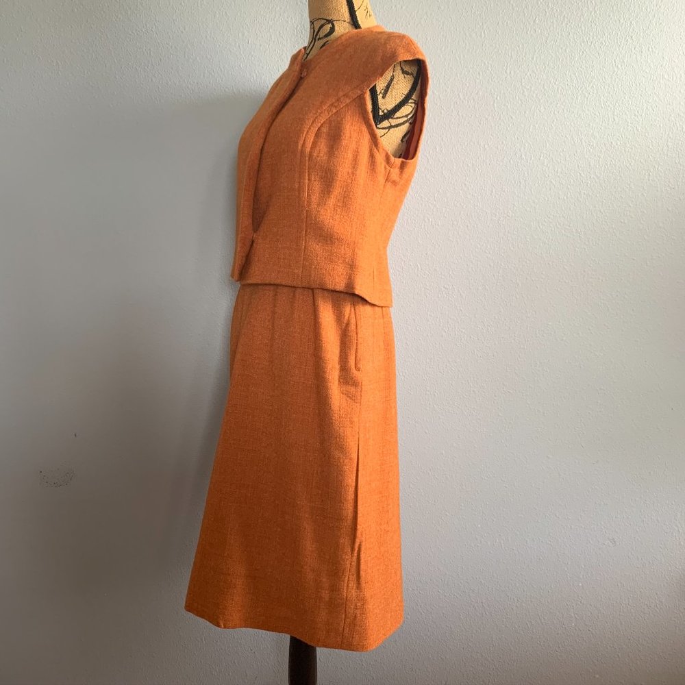 1950s Dalemoor MCM Skirt Set in Amber - Picture 6 of 11